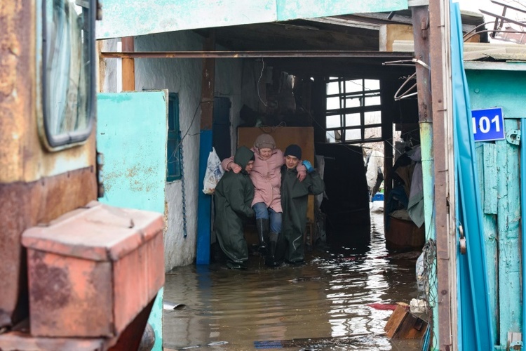 Weitere Evakuierungen wegen Hochwasser in Kasachstan und Russland - Kreml besorgt