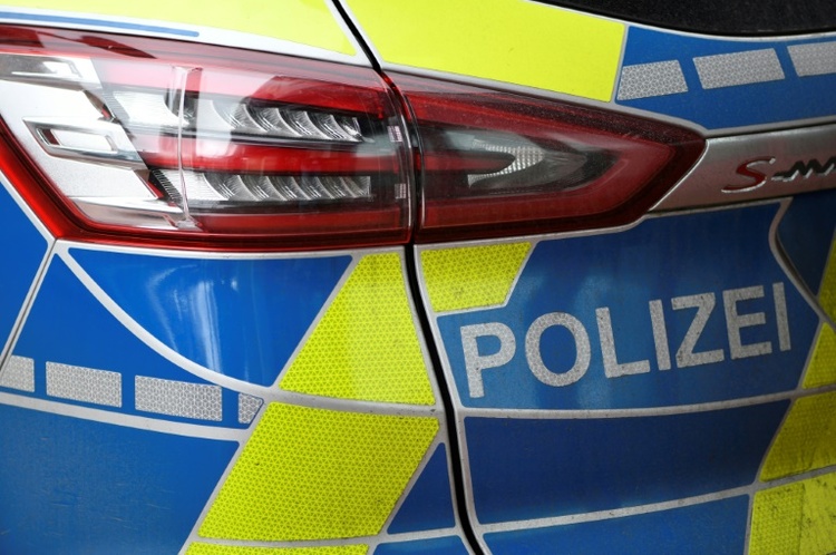 39-jähriger Rollerfahrer stirbt in Hessen bei Zusammenstoß mit Streifenwagen