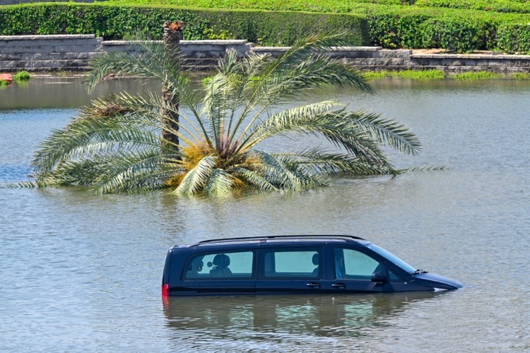 Betrieb am Flughafen von Dubai läuft nach Überschwemmungen langsam wieder an
