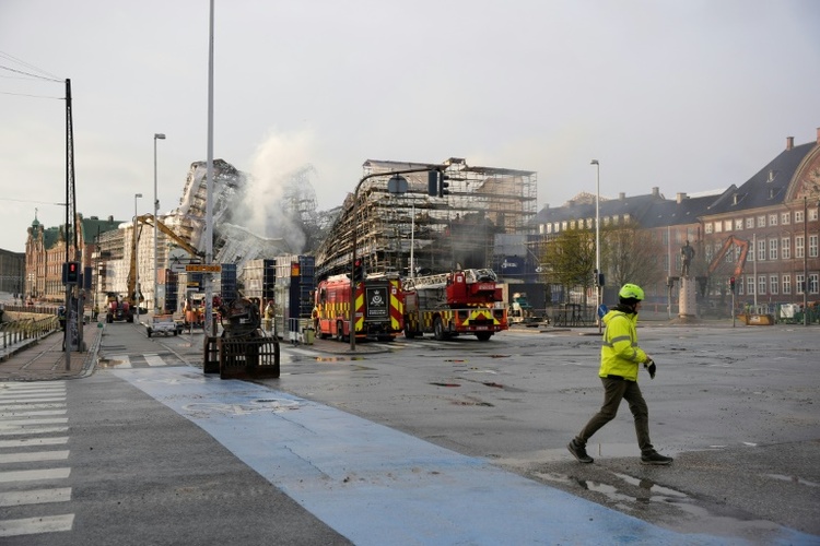 Lage nach Brand der historischen Börse in Kopenhagen 