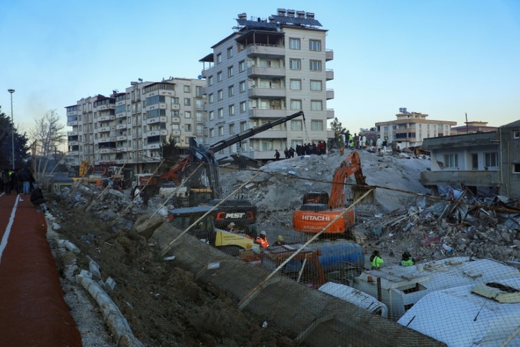 Steinmeier zu Besuch in Erdbeben-Region in Südtürkei