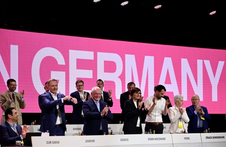 FDP-Parteitag lehnt Wiedereinstieg in Atomkraft ab