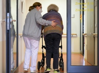 Tag der Pflegenden: Rufe nach Entlastung von Pflegekrften und Angehrigen