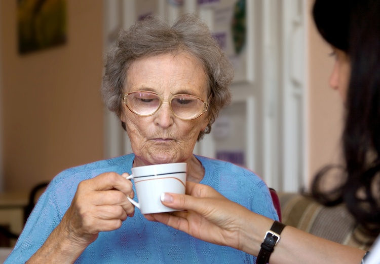 Flüssigkeitsmangel verstärkt Demenzerscheinungen