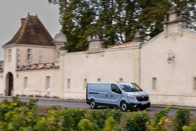 Renault Trafic E-Tech am Start