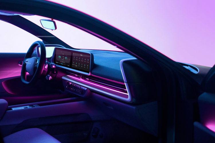 Hyundai Ioniq 6 mit moderner Innenbeleuchtung