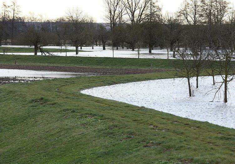 Wehrbeauftragte sieht Bundeswehr-Einsatz gegen Hochwasser kritisch
