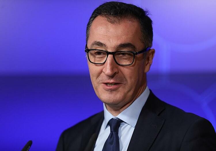 Özdemir erhält Unterstützung für 