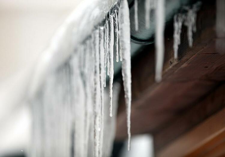 Wetterdienst hebt Warnung vor extremem Glatteis teilweise auf