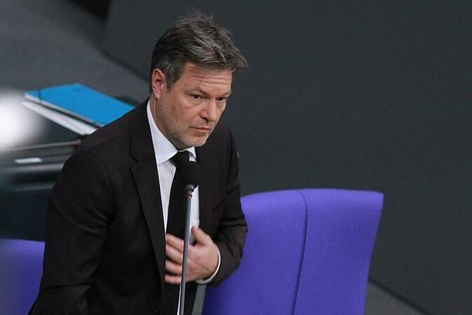 Habeck lobt Fortschritte beim Ausbau erneuerbarer Energien