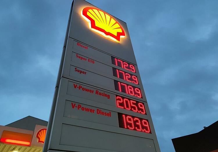 Benzinpreis tritt auf der Stelle - Diesel etwas teurer