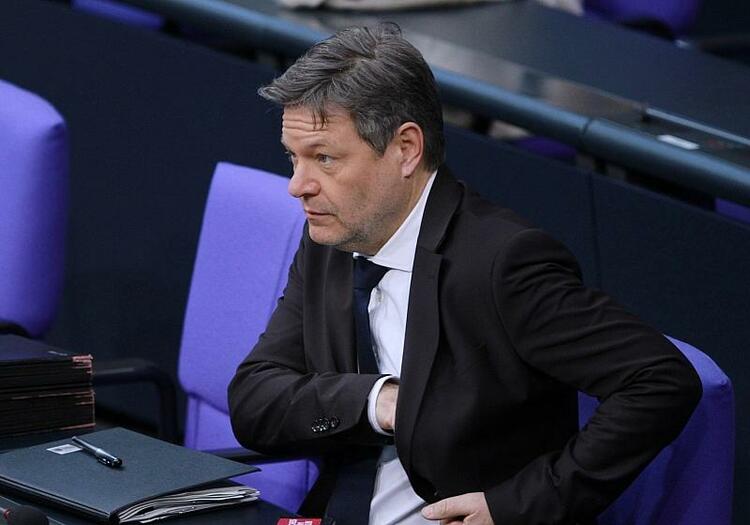 Habeck reist nach Algerien - Wasserstoff und Erneuerbare auf Agenda