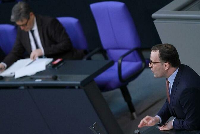 Spahn: Bei CCS muss Habeck grüne Technologie-Skepsis ignorieren