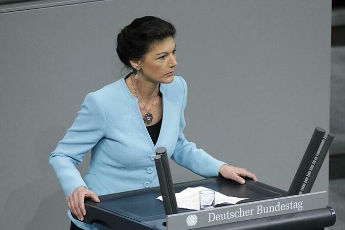 Wagenknecht verlangt dauerhaften Strompreisdeckel