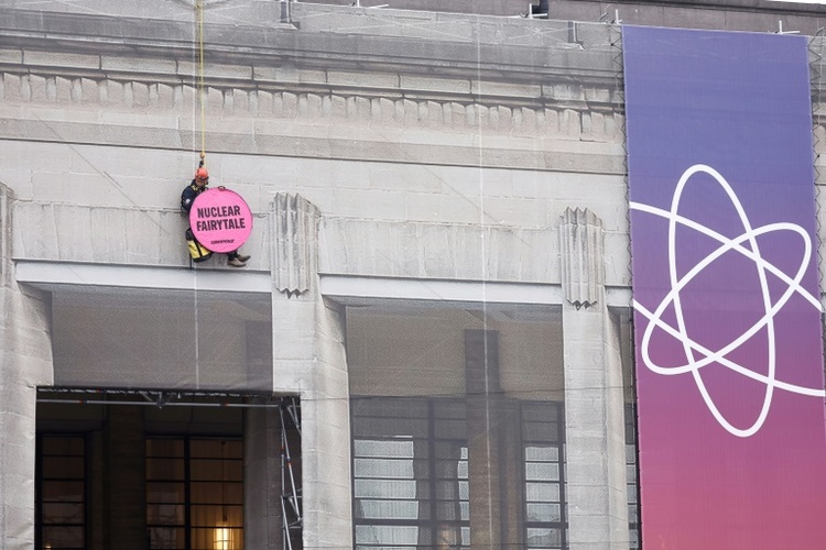 Vertreter aus 35 Ländern werben in Brüssel für Atomkraft