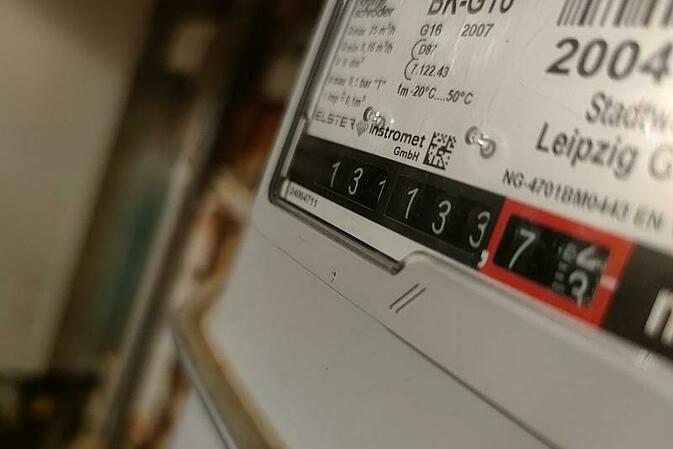 Gas- und Strompreise bleiben trotz Rückgängen auf hohem Niveau