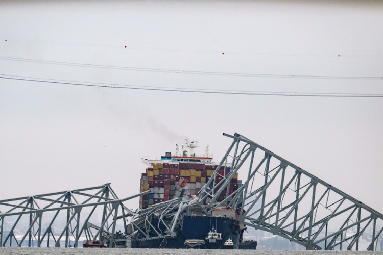 Aufräumarbeiten beginnen nach Brücken-Einsturz in Baltimore