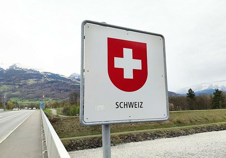 Mindestens drei Tote nach Lawinenunglück in Schweiz