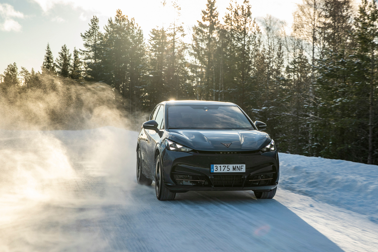 Cupra Tavascan im eiskalten Härtetest