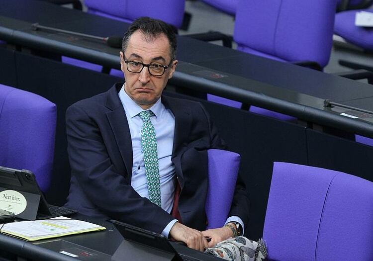 Özdemir offen für Finanzierungsvorschlag für Tierwohlabgabe