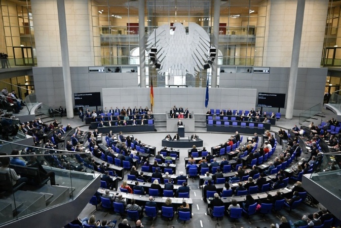 Bundestag bert ber Bezahlkarte, Selbstbestimmungsgesetz und Namensrecht
