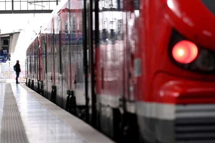 Deutsche Bahn sieht sich für EM gewappnet - Fans müssen auch Geduld mitbringen