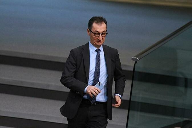 Özdemir bestätigt Streichung von Umweltstandards für Landwirte