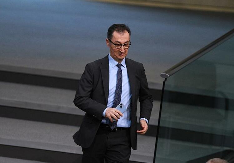 Özdemir bestätigt Streichung von Umweltstandards für Landwirte