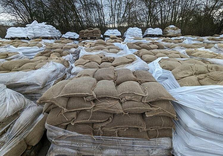 Hochwasser: Damm im Kreis Augsburg gebrochen