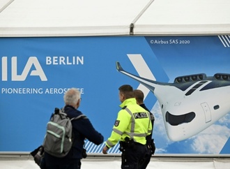 Scholz er�ffnet Luftfahrtmesse ILA in Berlin