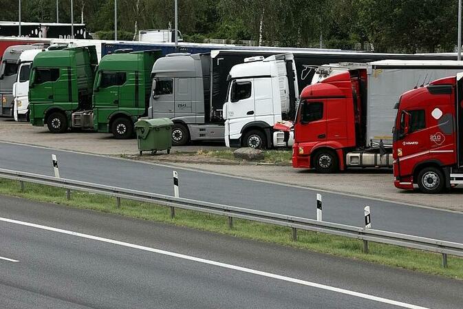 Bundesregierung startet Aufbau von Lkw-Schnellladenetz