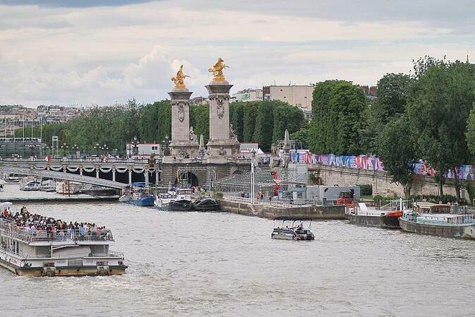 Pariser Bürgermeisterin schwimmt in der Seine
