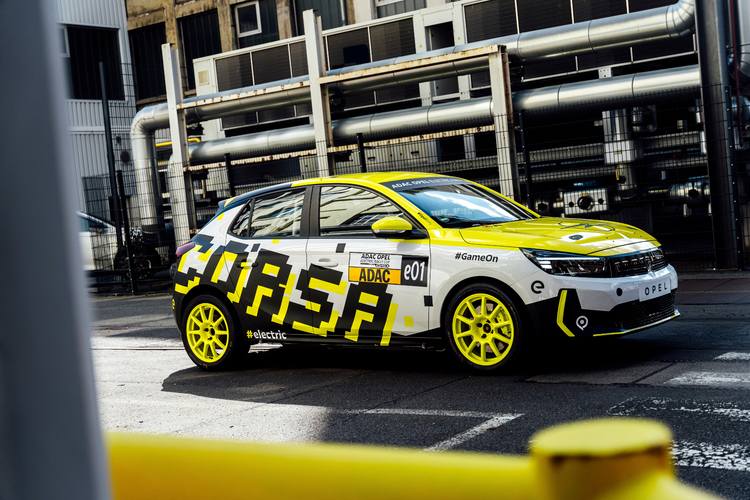 Opel Corsa Rally Electric im Look der Gamescom