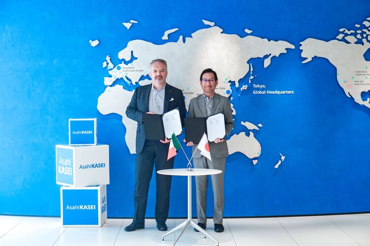 Asahi Kasei und De Nora kooperieren bei Entwicklung und Vertrieb von containergroßen Elektrolyseuren