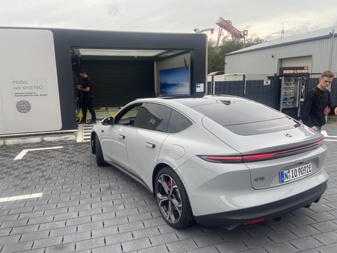 Umfrage zu Wechselakku-Technologie  - Mehrheit sieht Vorteile 