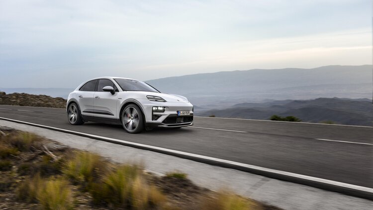 E-Mobilität  - SUV-Boom macht Stromer teuer 