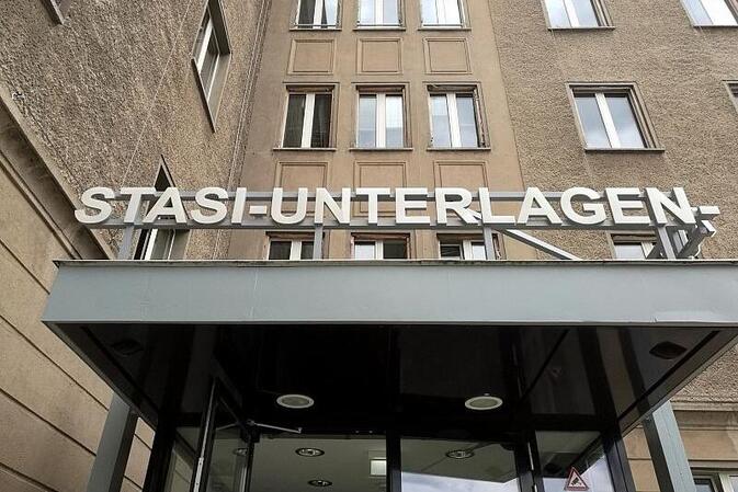 Bericht: Stasi-Akten enthüllen Lametta-Unfall in DDR-Kraftwerk