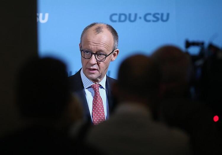 Merz weist Vorwürfe nach Aussagen zu grünem Stahl zurück