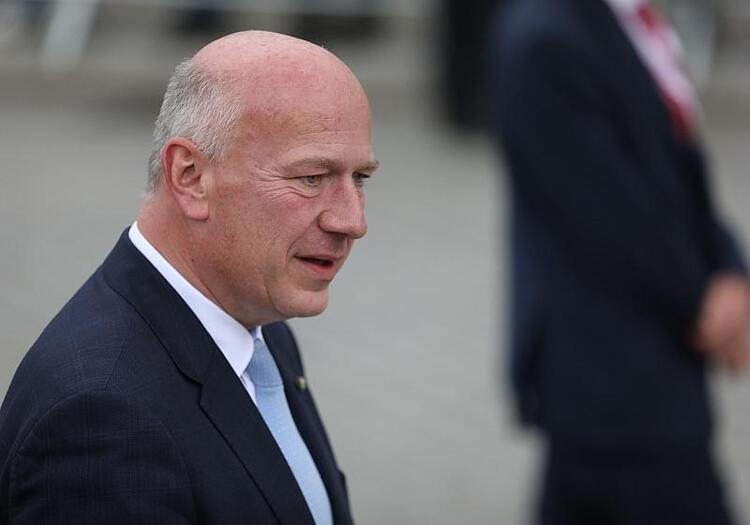 Berlins Regierender lobt Krisenstäbe zu Maul- und Klauenseuche