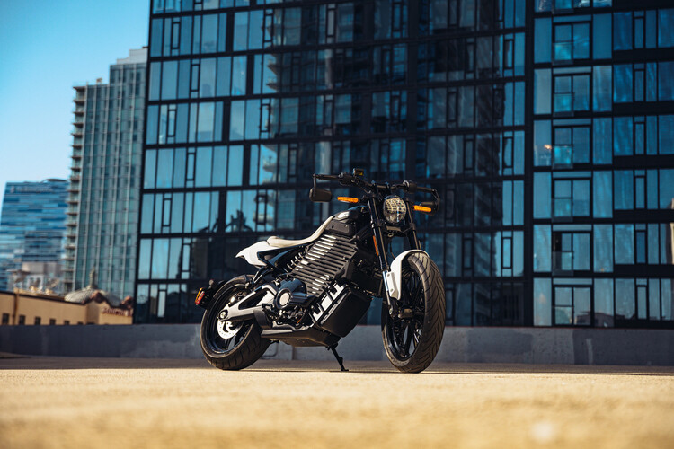 Livewire S2 Mulholland - Performance-Cruiser mit Öko-Touch