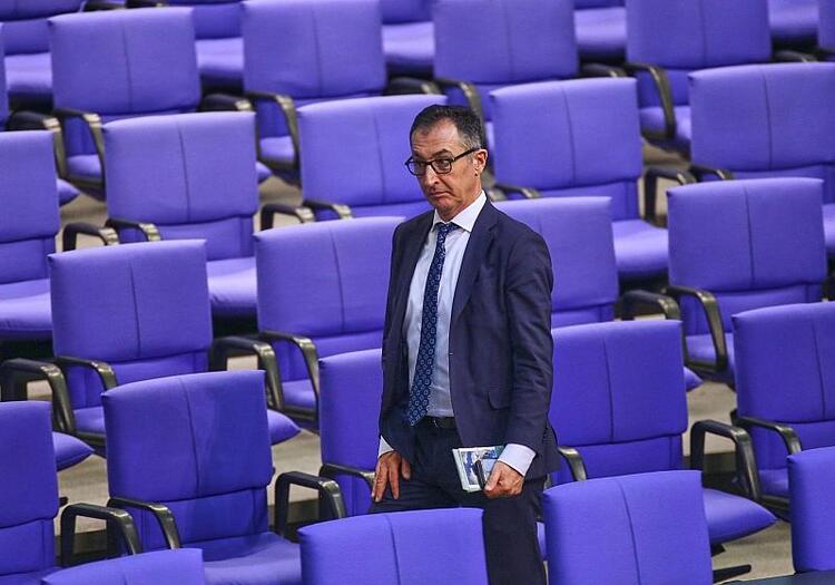 Özdemir will tierschutzwidrige Transporte an Drittstaaten stoppen