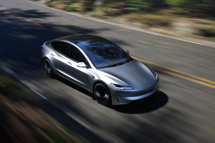 KBA: Sicherheit von Tesla auf Prüfstand - Phänomen Phantombremsungen