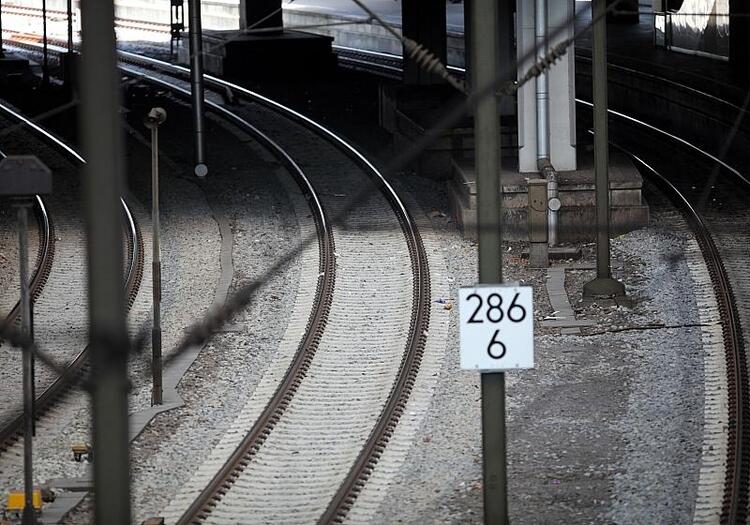 Zahl der Unfälle an Bahnübergängen blieb 2024 konstant hoch