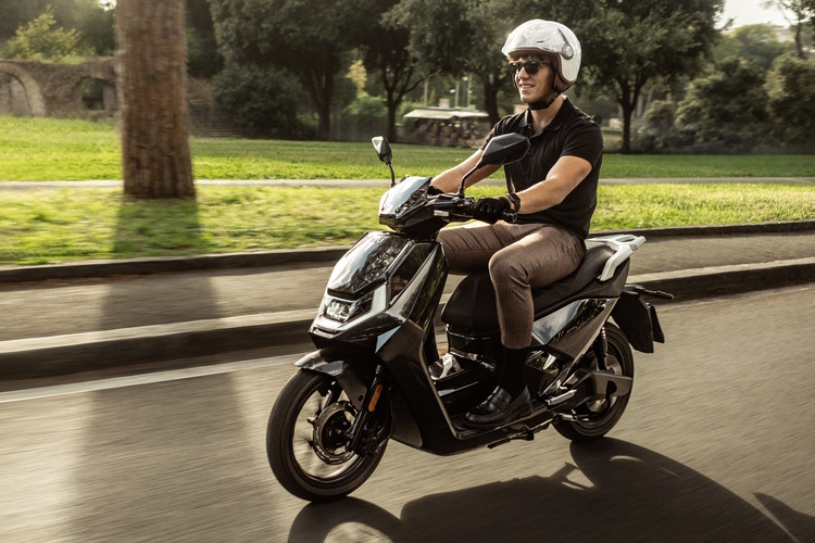 E-Roller Niu FQi 500 - Flott gemacht