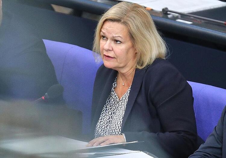 Faeser offen für Verbot chinesischer Energie-Komponenten