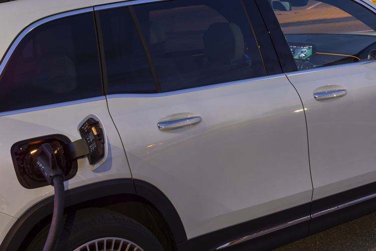 Ladehemmung an der Säule   - Akku leer, Kabel weg  