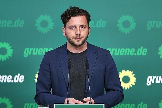 Banaszak kritisiert geplantes Heizungsgesetz-Aus
