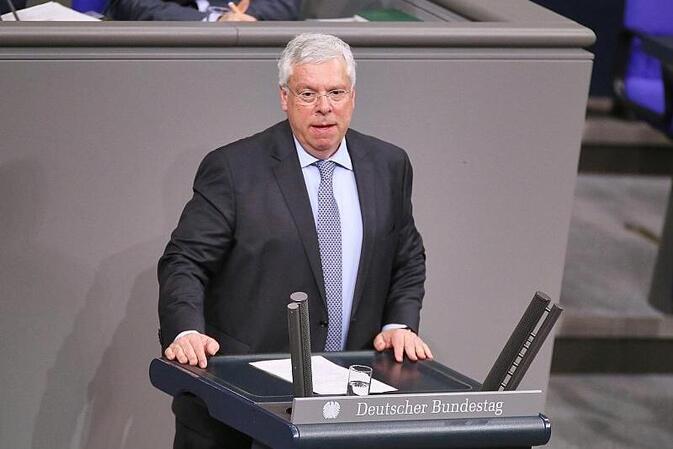 Union drängt auf schärfere Sanktionen gegen russischen Ölverkäufe