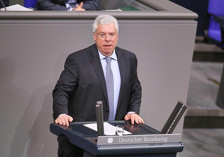 Union drängt auf schärfere Sanktionen gegen russischen Ölverkäufe