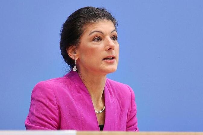 Wagenknecht befürwortet Halbierung der Strompreise
